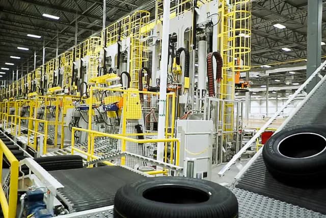 اُتایرز شعبه تهران